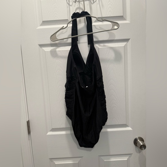 Motherhood Maternity Beach Bump™ Smocked Waist One-Piece Swimsuit Size Medium - Picture 5 of 7